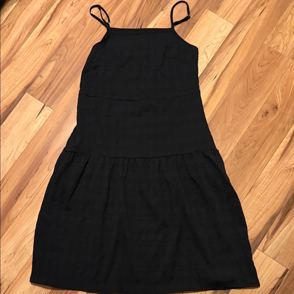 Elegant Black Sleeveless Dress